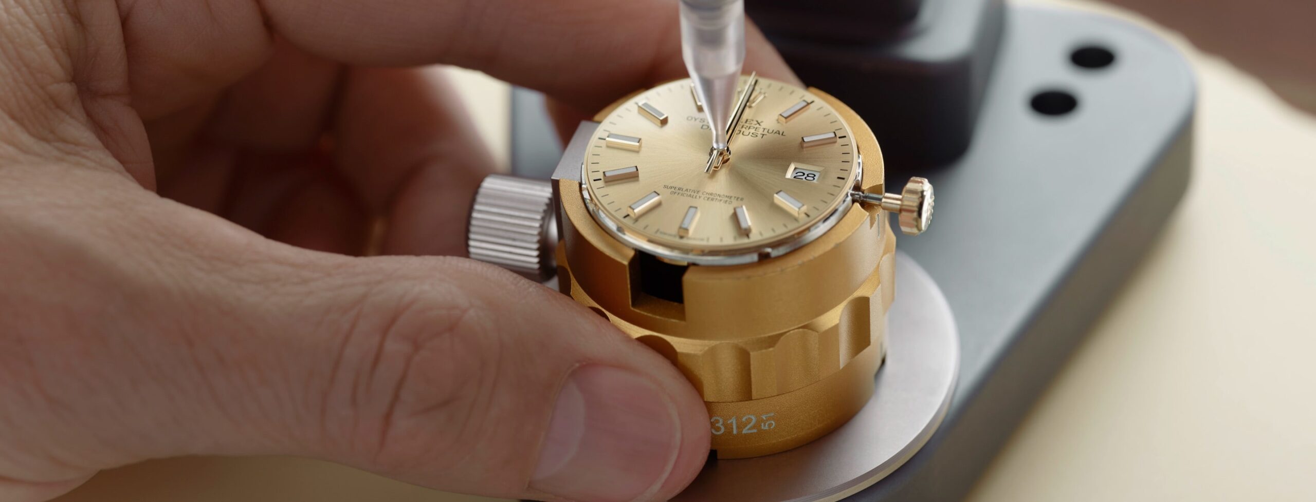 rolex servicing procedure 2234 rolex sav corporate 47 assemblage chasser les aiguilles v1 landscape min