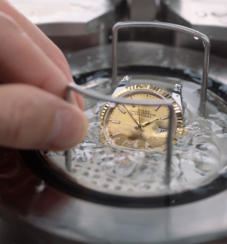 rolex servicing procedure 2234 rolex sav corporate 66 controle etancheite fathometre v2 portrait min