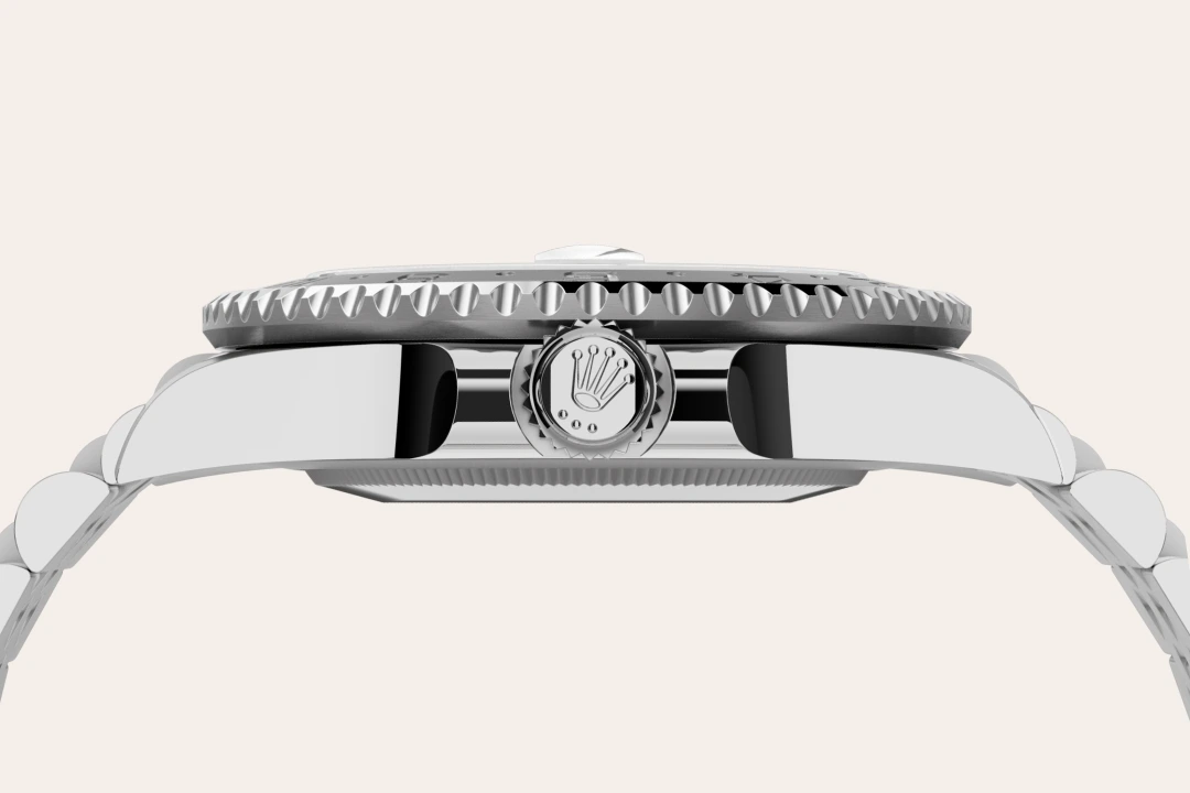 GMT-Master II 14 m126710grnr 0003 060