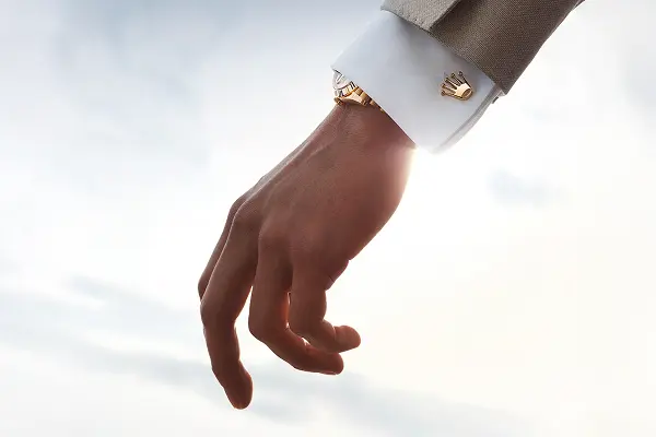 rolex keep exploring rolex accessories rolexcufflinks 2403jva 001 landscape